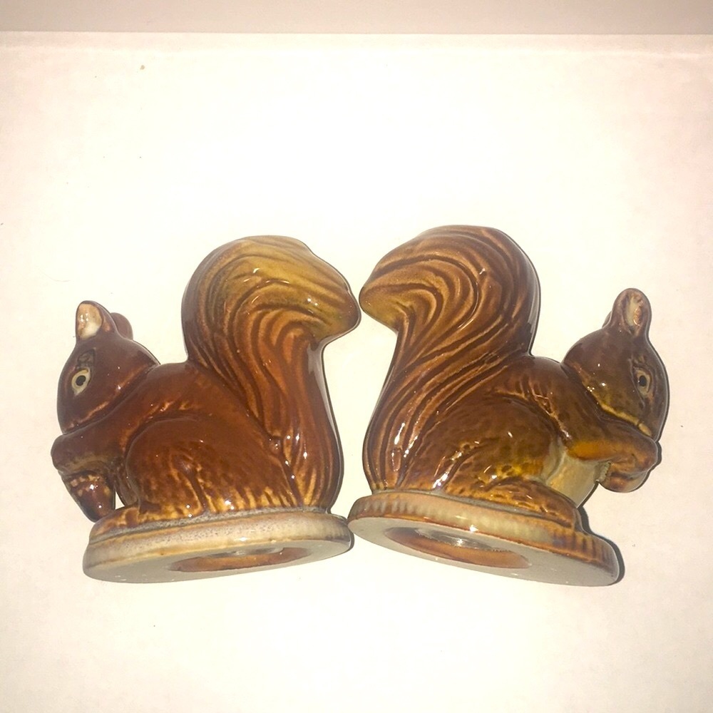 Vintage Brown Squirrel Salt & Pepper Shakers - Picture 3 of 6
